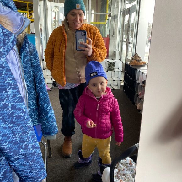 Meet your Posher, Simone - Picture 2 of 3